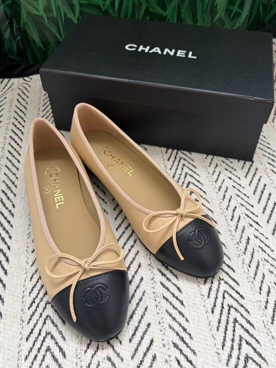 Chanel. Shoes - Chanel Women's Flats